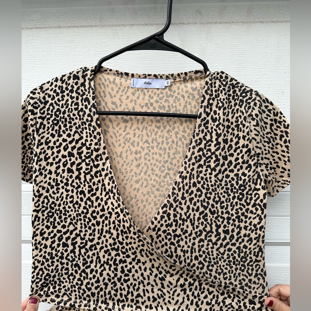 Adika Short Sleeve Wrap Around Shirt Cheetah Print